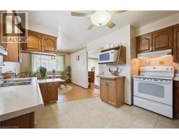 136 FAIRWAY Road N - 21