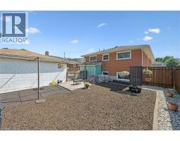 136 FAIRWAY Road N - 40