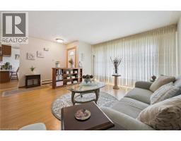 136 FAIRWAY Road N - 8