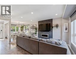 28 HOLLINRAKE Avenue - 11