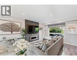 28 HOLLINRAKE Avenue - 12