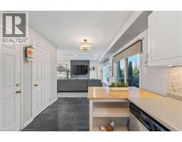 28 HOLLINRAKE Avenue - 19