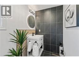 28 HOLLINRAKE Avenue - 26