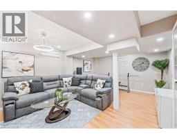 28 HOLLINRAKE Avenue - 36