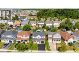 28 HOLLINRAKE Avenue - 47