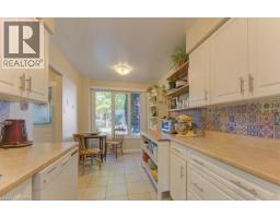 476 KINGSCOURT Drive UnitNo. 15 - 15