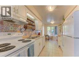 476 KINGSCOURT Drive UnitNo. 15 - 16