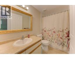 476 KINGSCOURT Drive UnitNo. 15 - 18