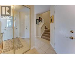 476 KINGSCOURT Drive UnitNo. 15 - 6
