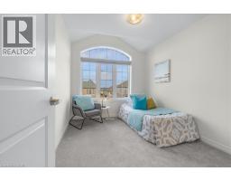 64 GRASSBOURNE Avenue - 29