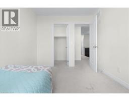 64 GRASSBOURNE Avenue - 30