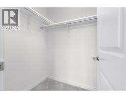 64 GRASSBOURNE Avenue - 31
