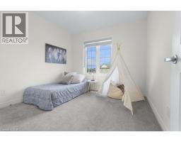 64 GRASSBOURNE Avenue - 33