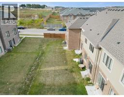 64 GRASSBOURNE Avenue - 43