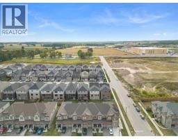 64 GRASSBOURNE Avenue - 44