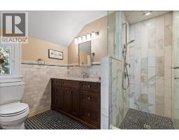 134 CLAREMONT Avenue - 23