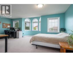 11 APPLE RIDGE Drive - 34