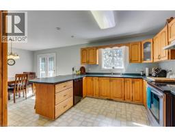 41 CHURCH Road W - 17