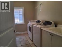 56 KELLY Drive - 31