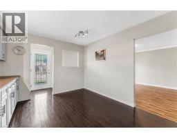 27 LOCKE Avenue - 12