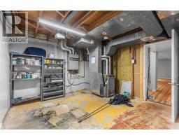 27 LOCKE Avenue - 33