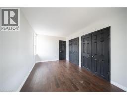 21 RENFREW Street E - 12