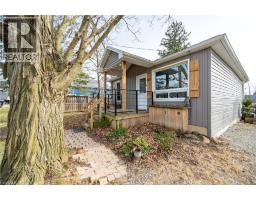 21 RENFREW Street E - 2