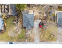 21 RENFREW Street E - 25