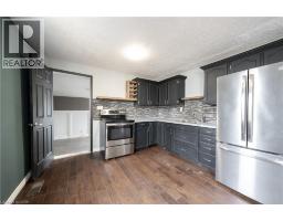21 RENFREW Street E - 9