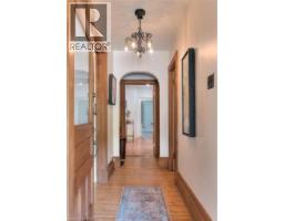 44 ELLEN Street E - 5