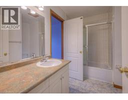270 DOLPH Street N - 17