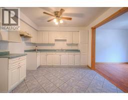 270 DOLPH Street N - 8