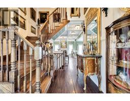 275 JOHN FREDERICK DRIVE Drive - 6