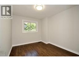 16 HUNGERFORD Road - 19