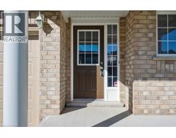 416 BEAUMONT Crescent - 4