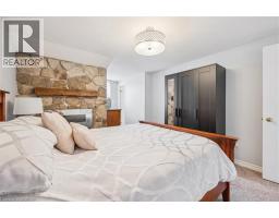 747 FAIRWAY Court - 18