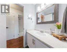 35 COWAN Boulevard - 27