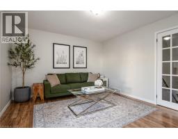 211 VERONICA Drive UnitNo. 11 - 10