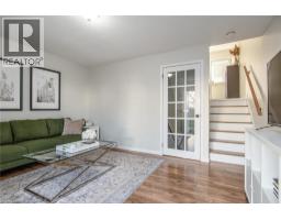 211 VERONICA Drive UnitNo. 11 - 11