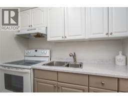 211 VERONICA Drive UnitNo. 11 - 15