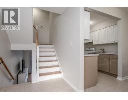 211 VERONICA Drive UnitNo. 11 - 4