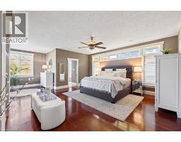 16 SEIFERT Court - 15