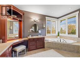 16 SEIFERT Court - 18