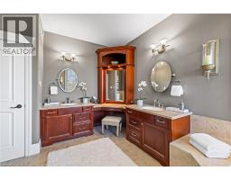 16 SEIFERT Court - 20