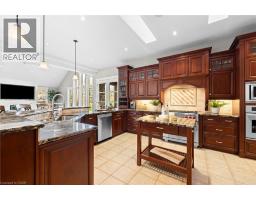 16 SEIFERT Court - 8