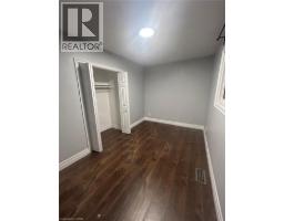 100 LAURIS Avenue - 33