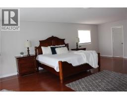 24 CANNING Crescent - 27