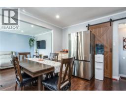 77 ROBERTS Crescent - 20