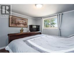 77 ROBERTS Crescent - 23