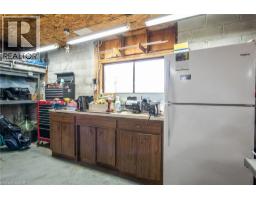 77 ROBERTS Crescent - 44